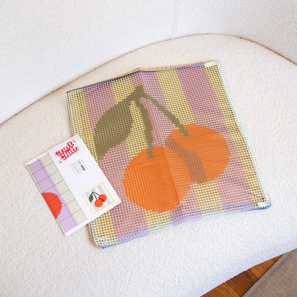 CHERRY RIPE STRIPES - Latch Hook Cushion Kit