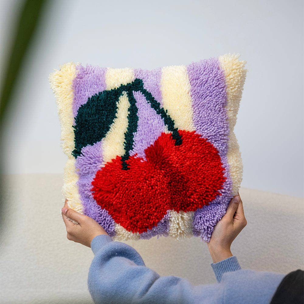 CHERRY RIPE STRIPES - Latch Hook Cushion Kit