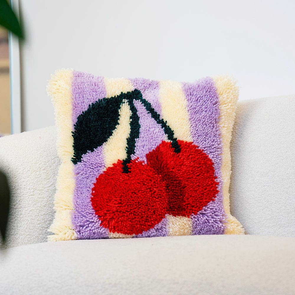 CHERRY RIPE STRIPES - Latch Hook Cushion Kit
