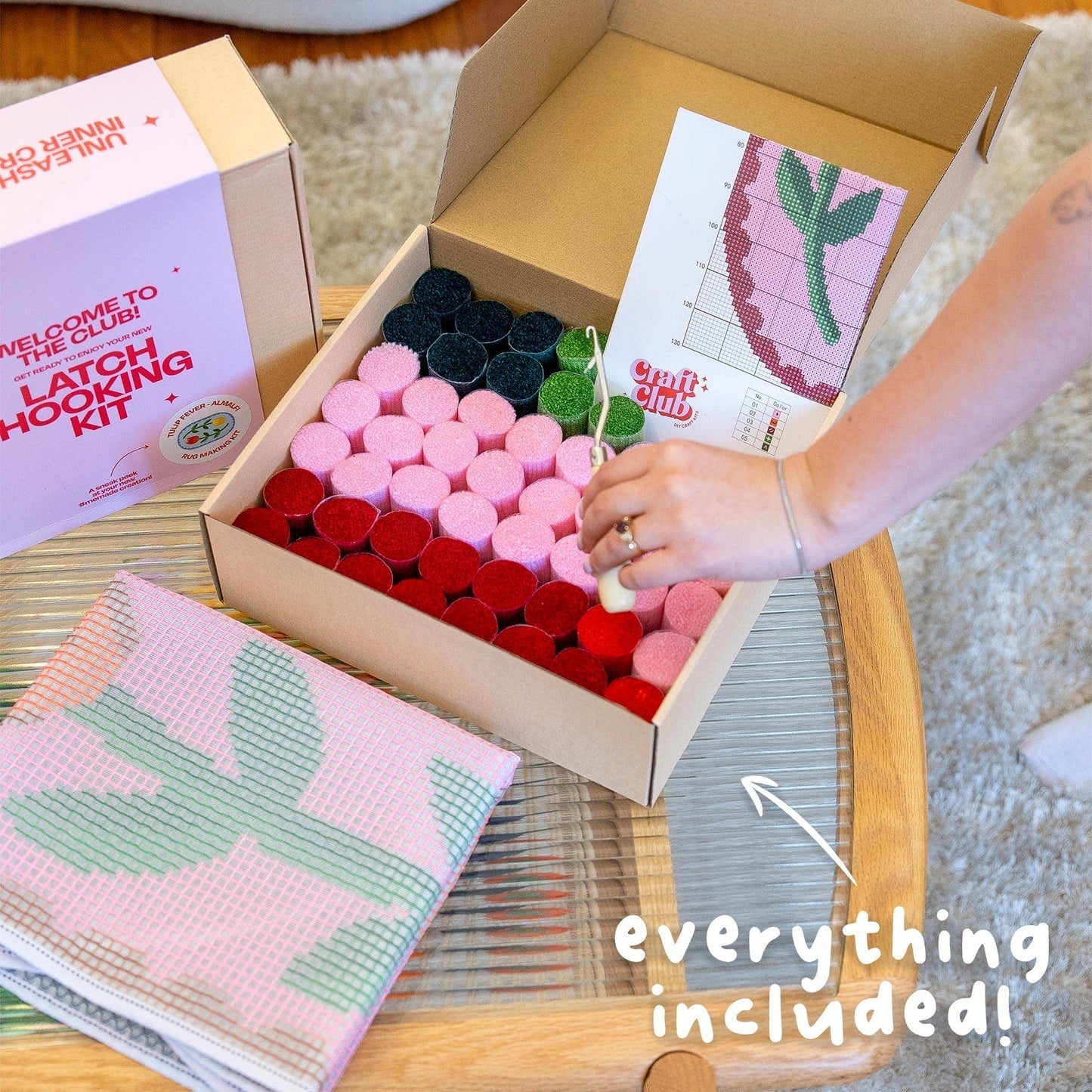TULIPS FLOWER VASE - XL Rug Making Kit