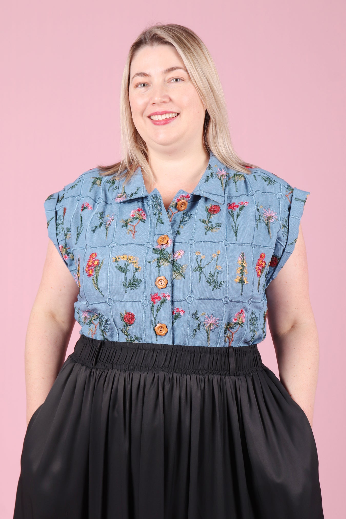 Trixie Shirt Embroidered Botany Ocean Blue