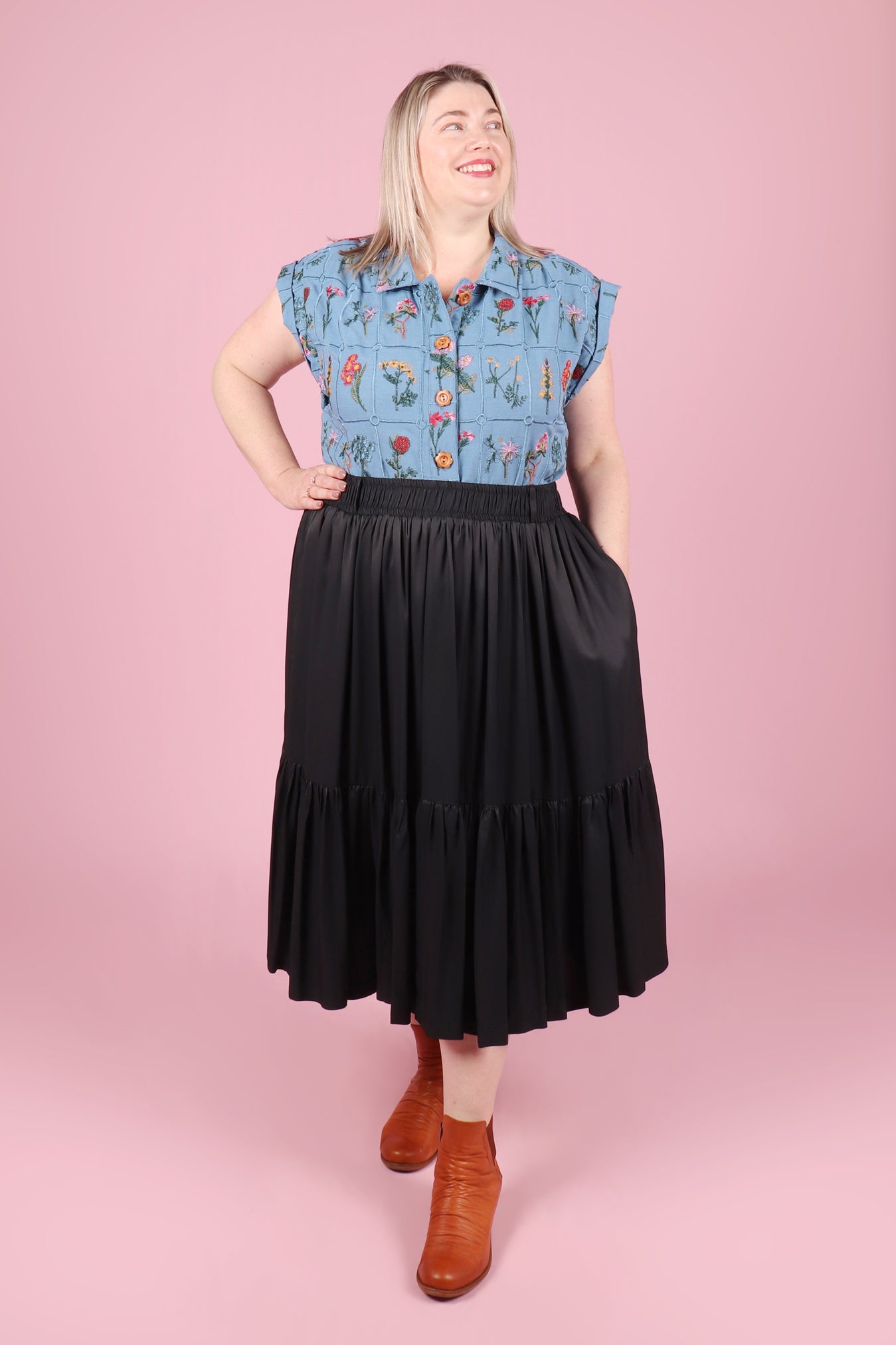 Trixie Shirt Embroidered Botany Ocean Blue