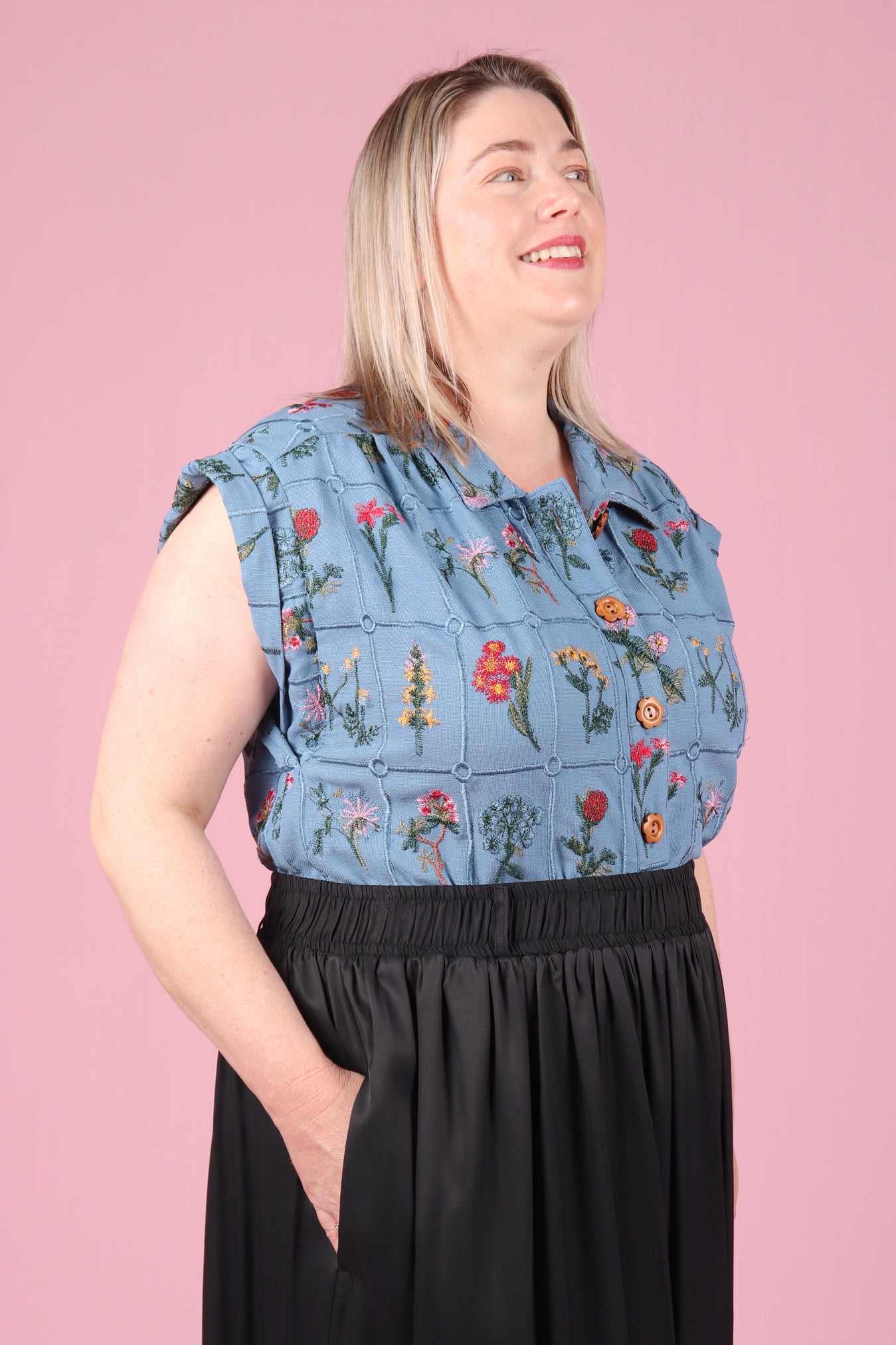 Trixie Shirt Embroidered Botany Ocean Blue