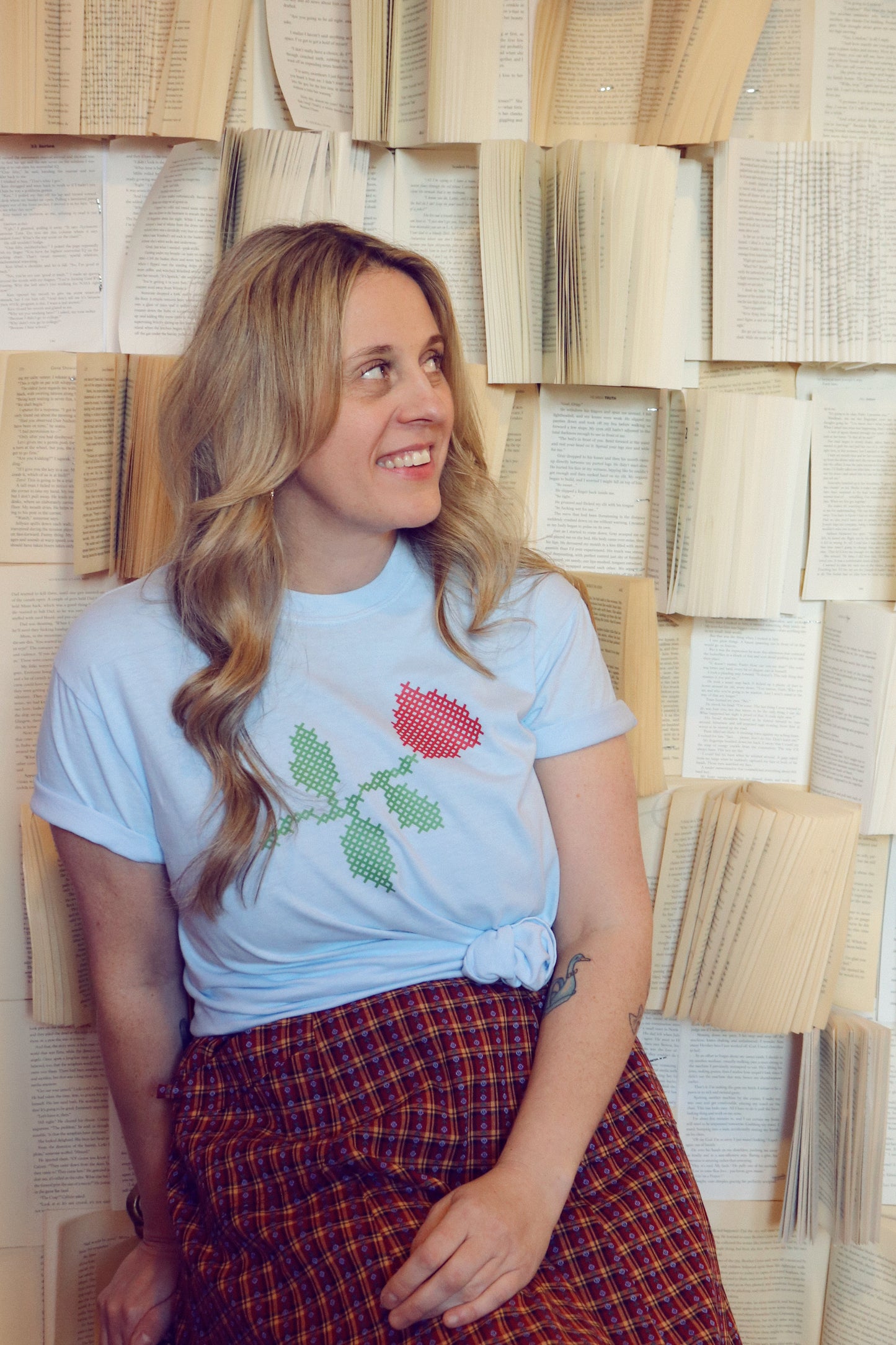 Martina's Roses Tee Baby Blue