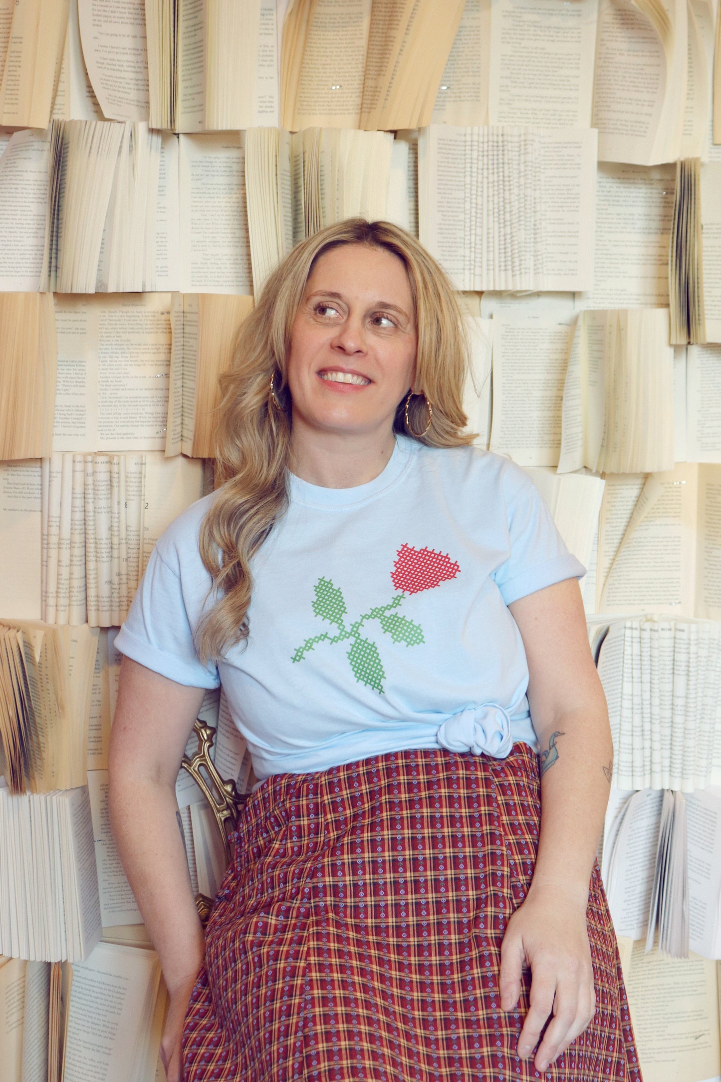 Martina's Roses Tee Baby Blue