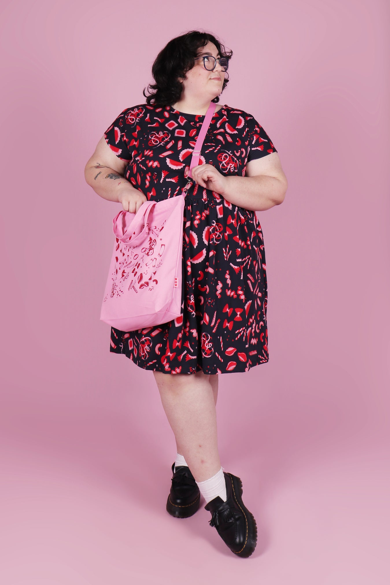 Pass the Pasta Tote Pink