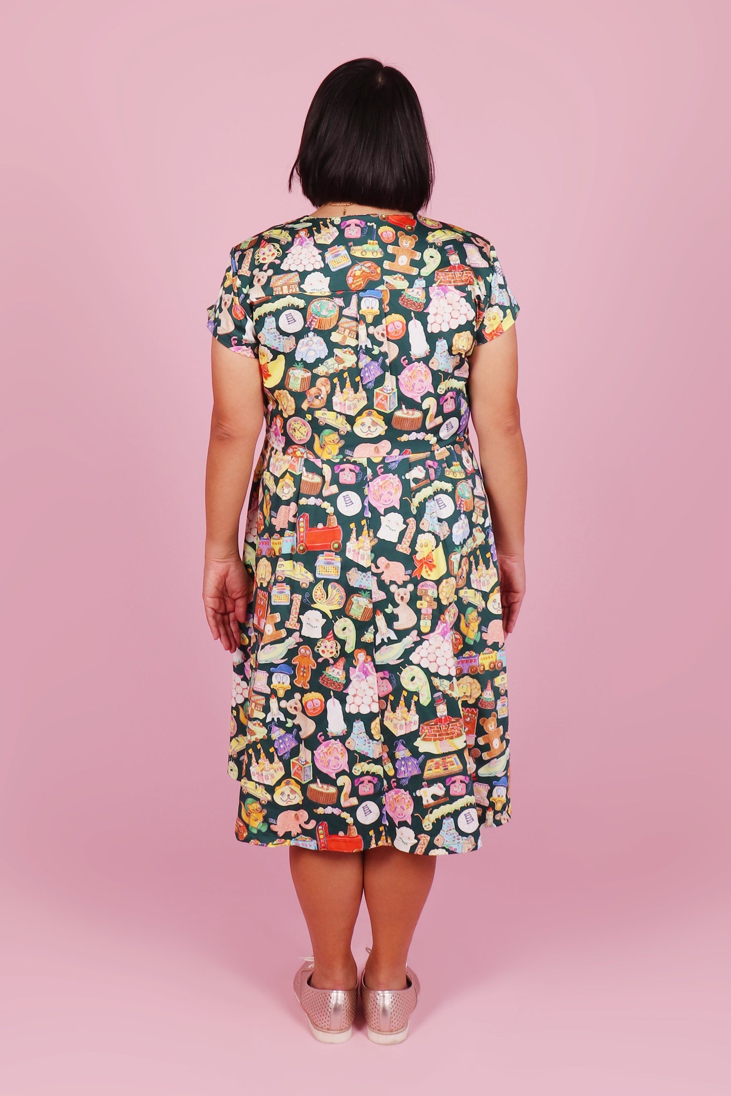 Saski Dress Cookbook Cakes