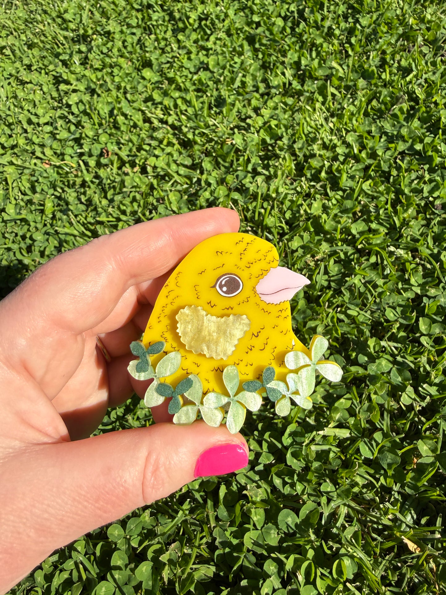 Canary Wreath Brooch Yellow