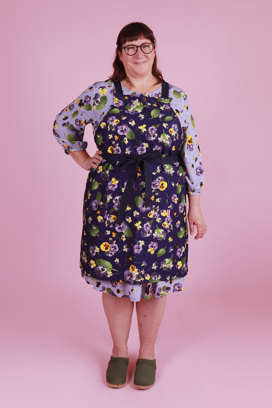 Sandy's Pansy Apron