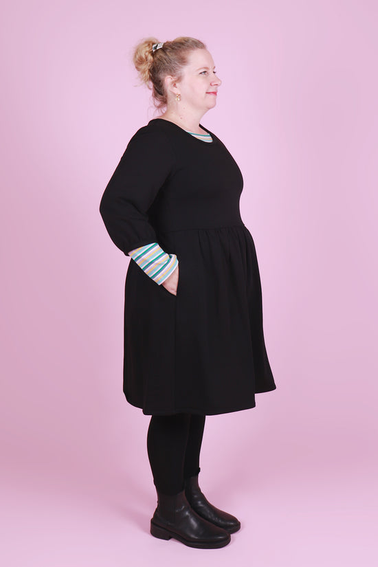 Cosy Edie Dress Black Widow