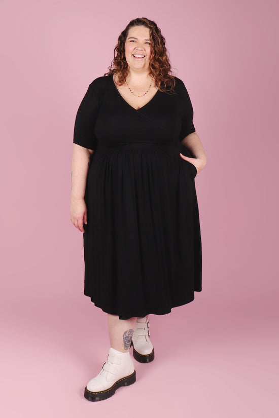 Winnie Dress Broken Heart Black
