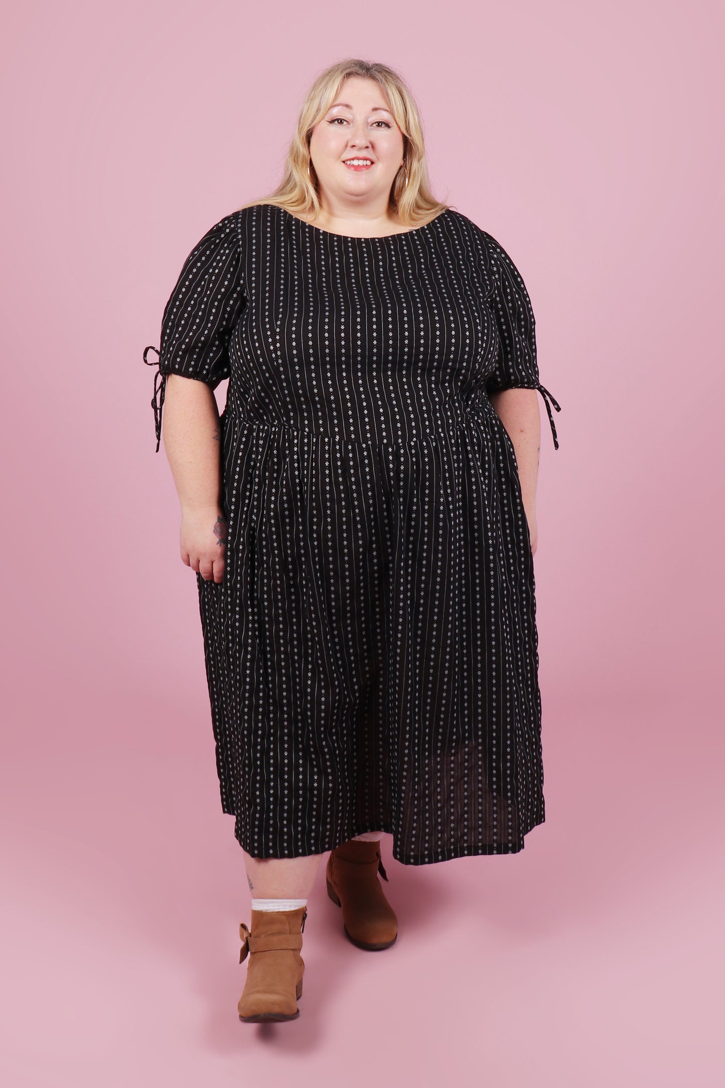 Harriet Dress Long Daisy Chain Black