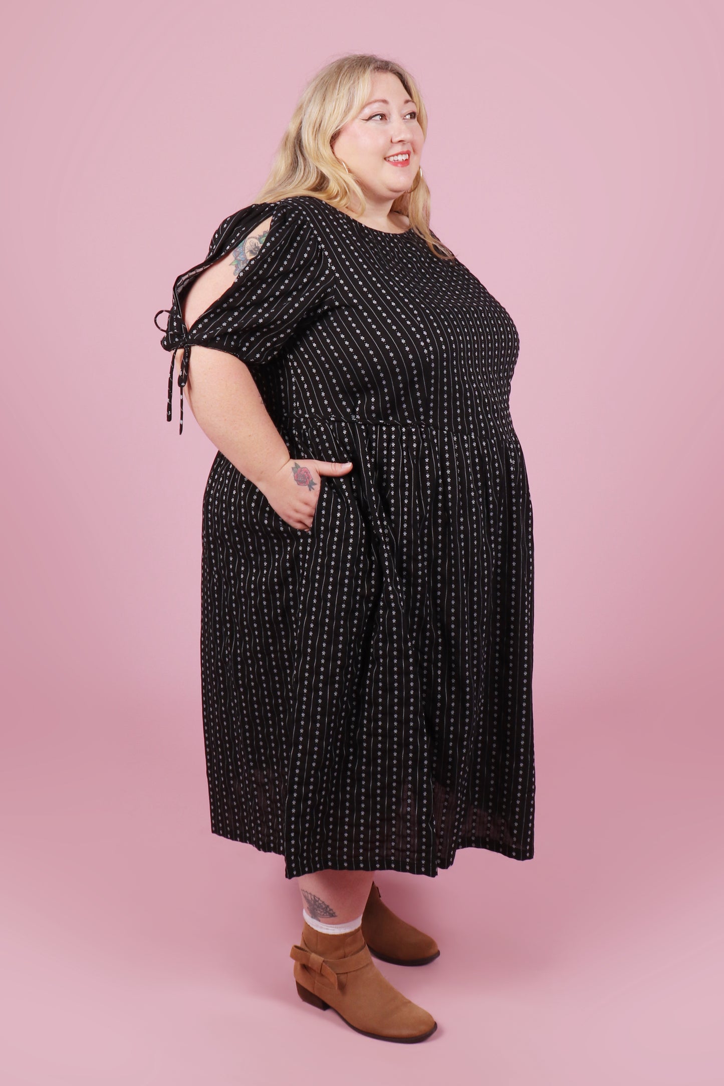 Harriet Dress Long Daisy Chain Black