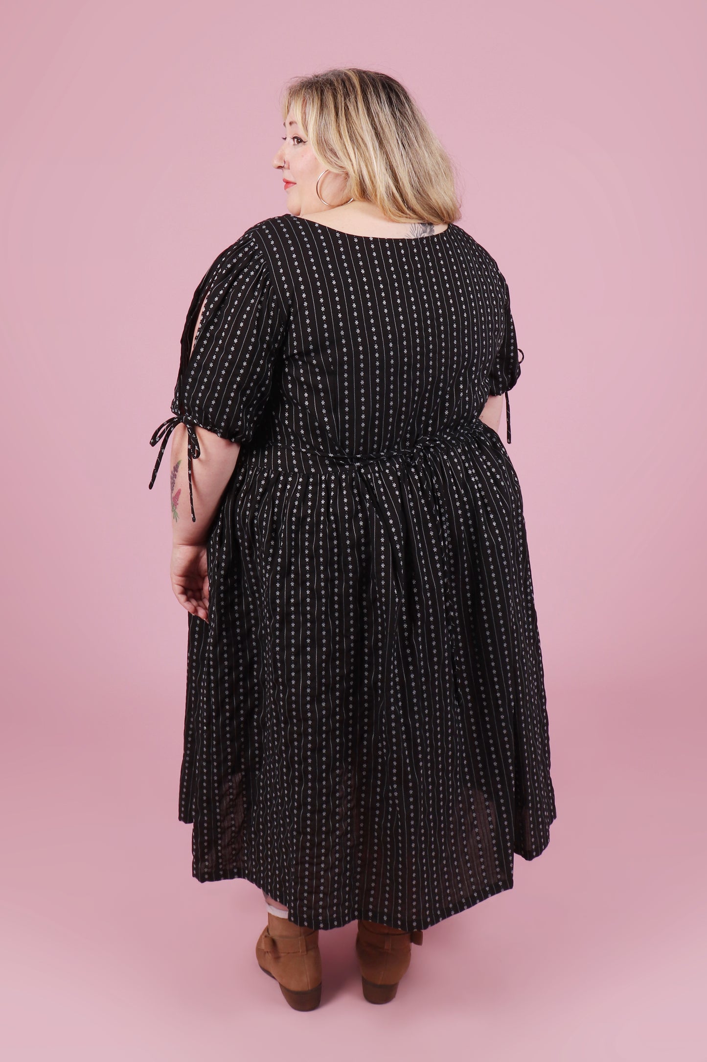 Harriet Dress Long Daisy Chain Black