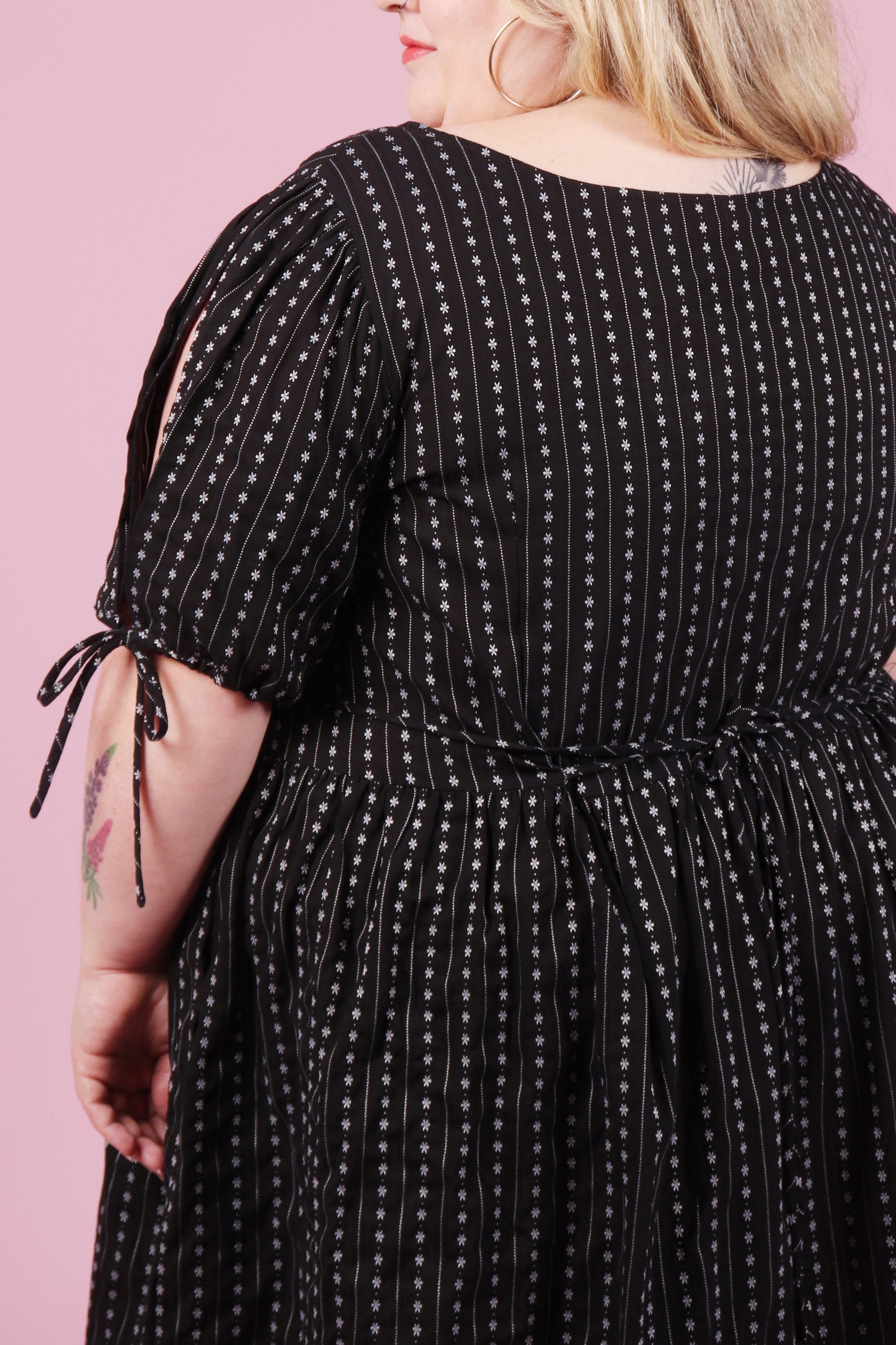 Harriet Dress Long Daisy Chain Black