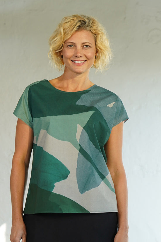Load image into Gallery viewer, Tilly Top Giant Floral Green
