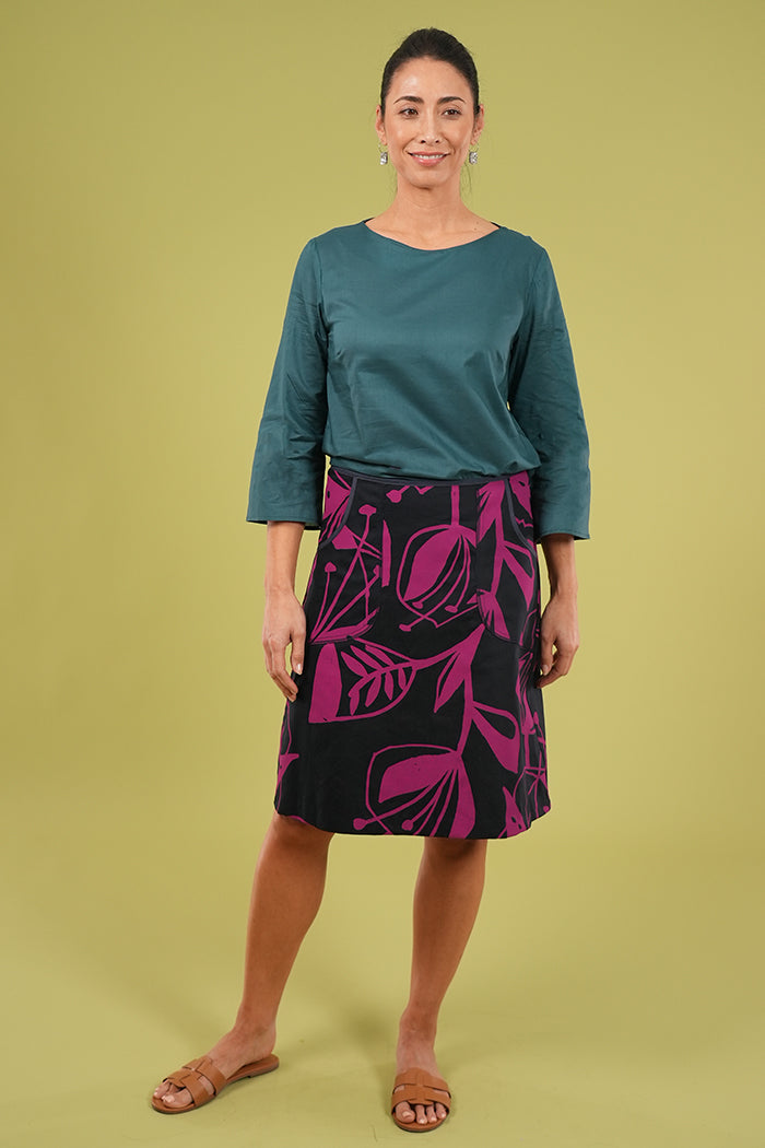 Avril Short Skirt - Woodcut Flowers in Cerise on Navy