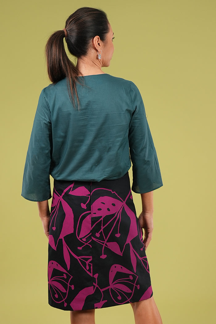Avril Short Skirt - Woodcut Flowers in Cerise on Navy