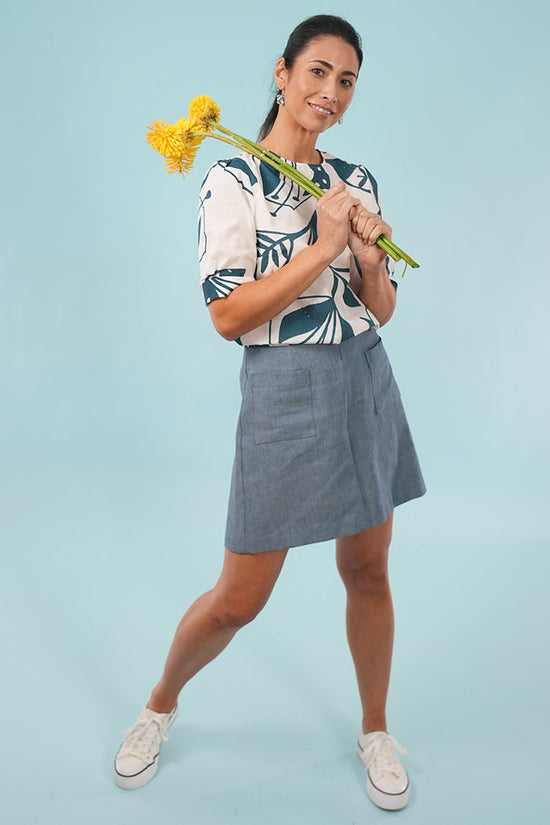 Martha Top - Woodcut Flowers Print in Arctic Blue & Bleach