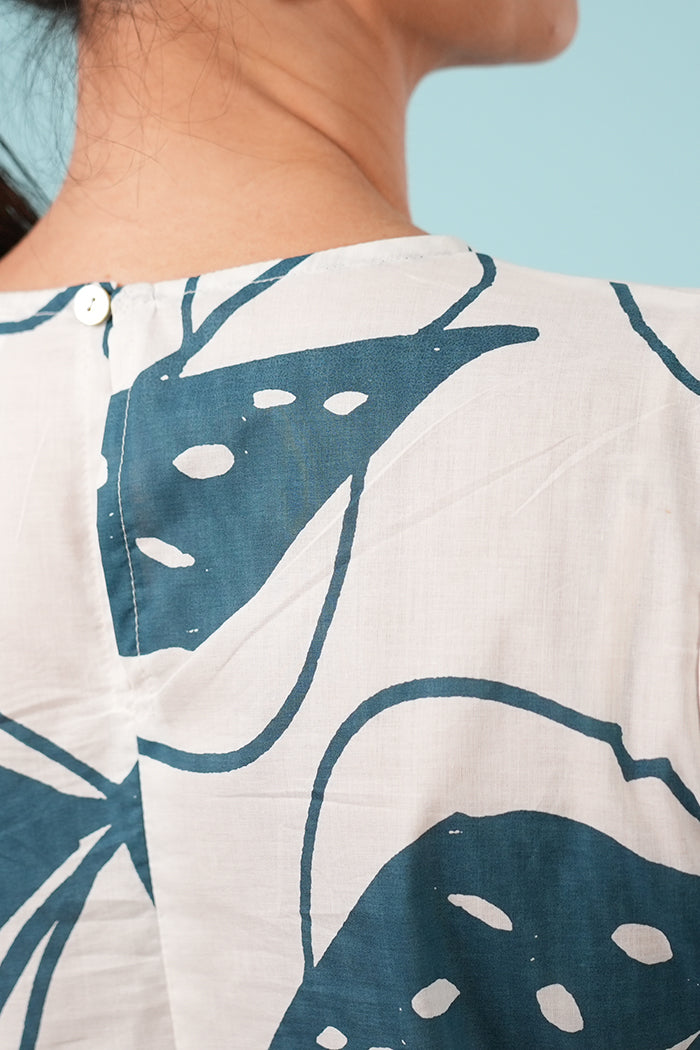 Martha Top - Woodcut Flowers Print in Arctic Blue & Bleach