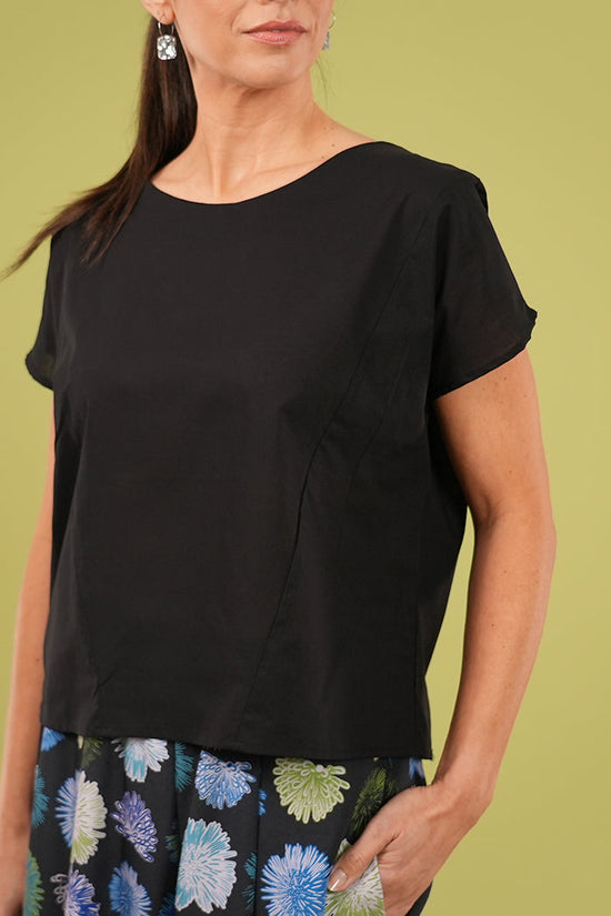 Thea Top - Plain Black