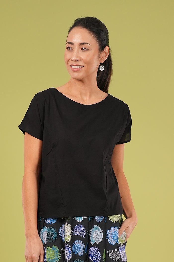 Thea Top - Plain Black