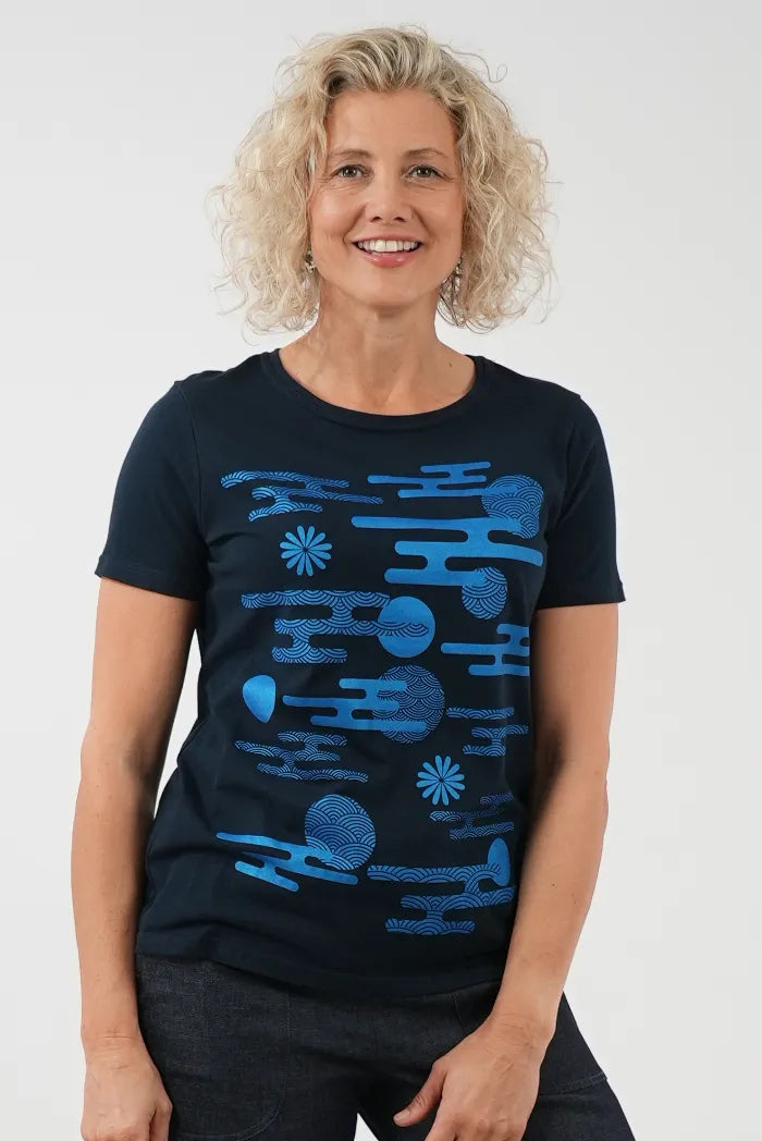 Girlfriend Tee - Sun & Clouds Navy/Turq