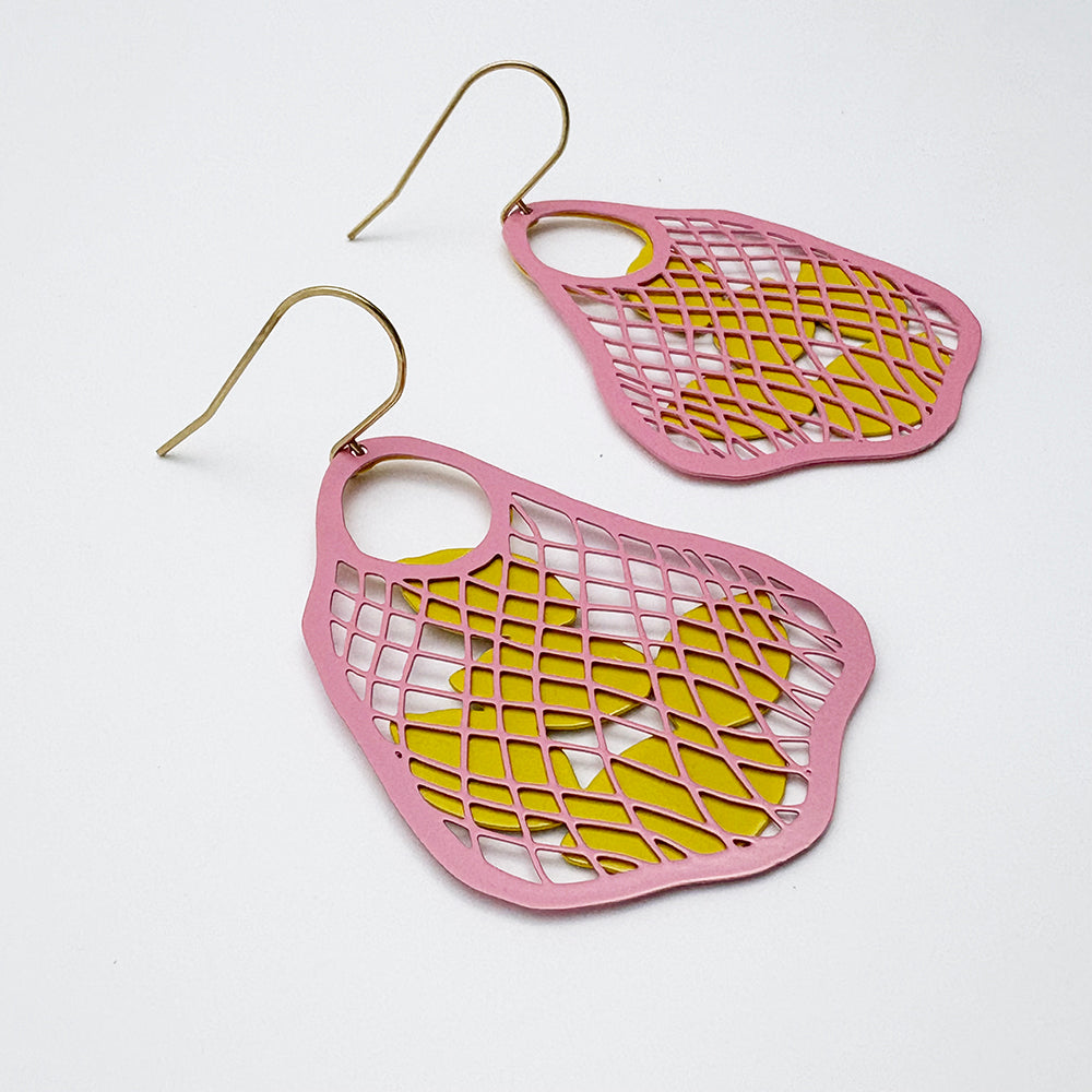 String Bag Earrings in Pink with Lemons