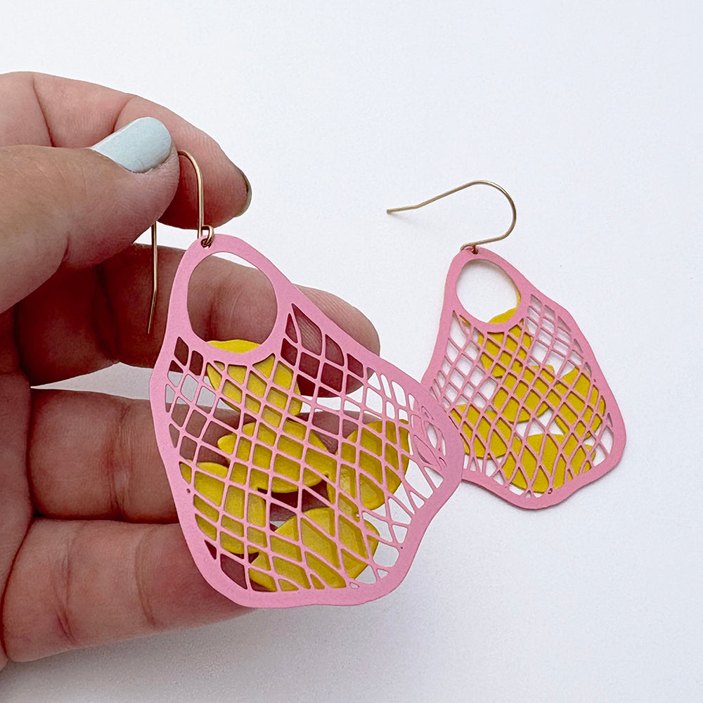 String Bag Earrings in Pink with Lemons