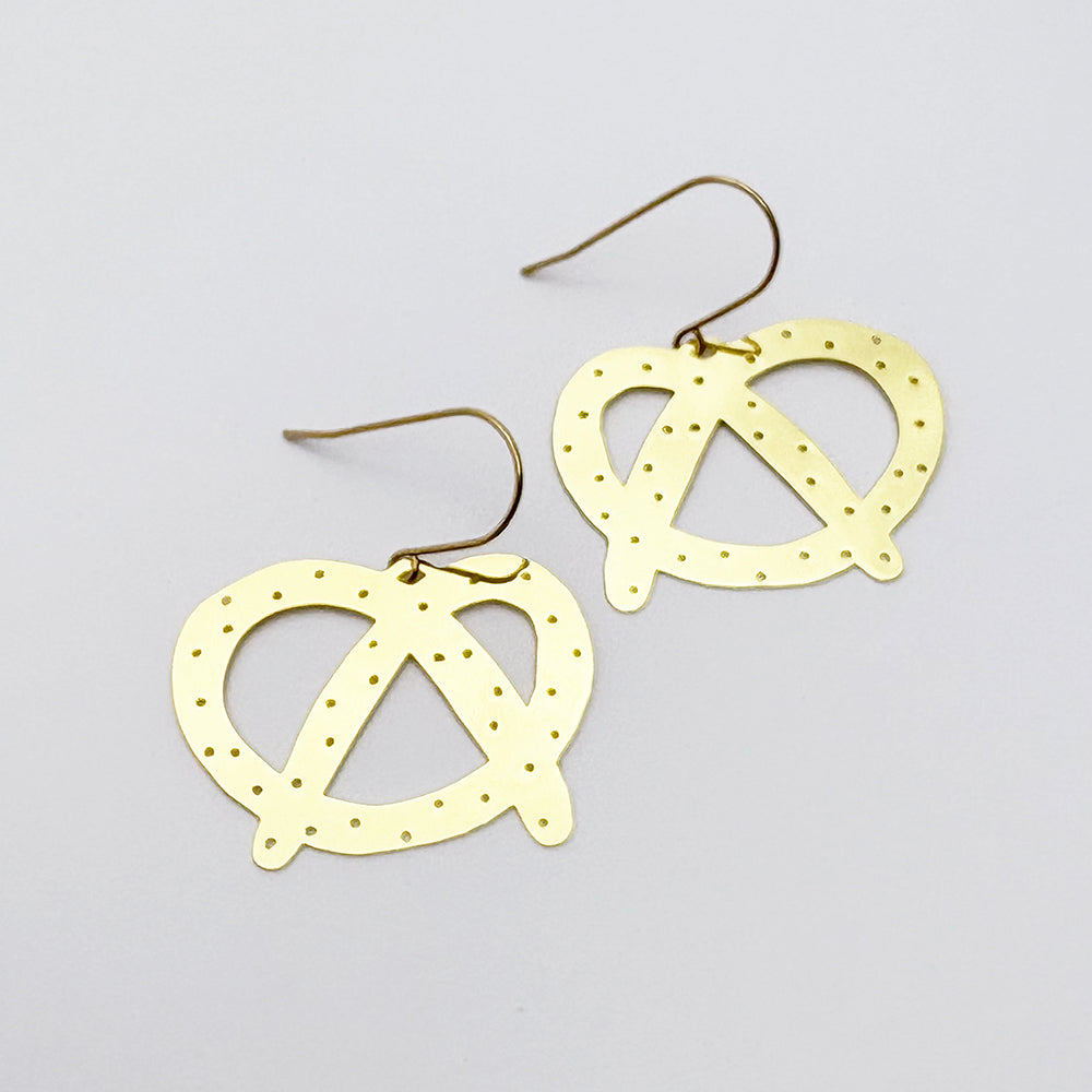 Midi Pretzel Earrings in Gold