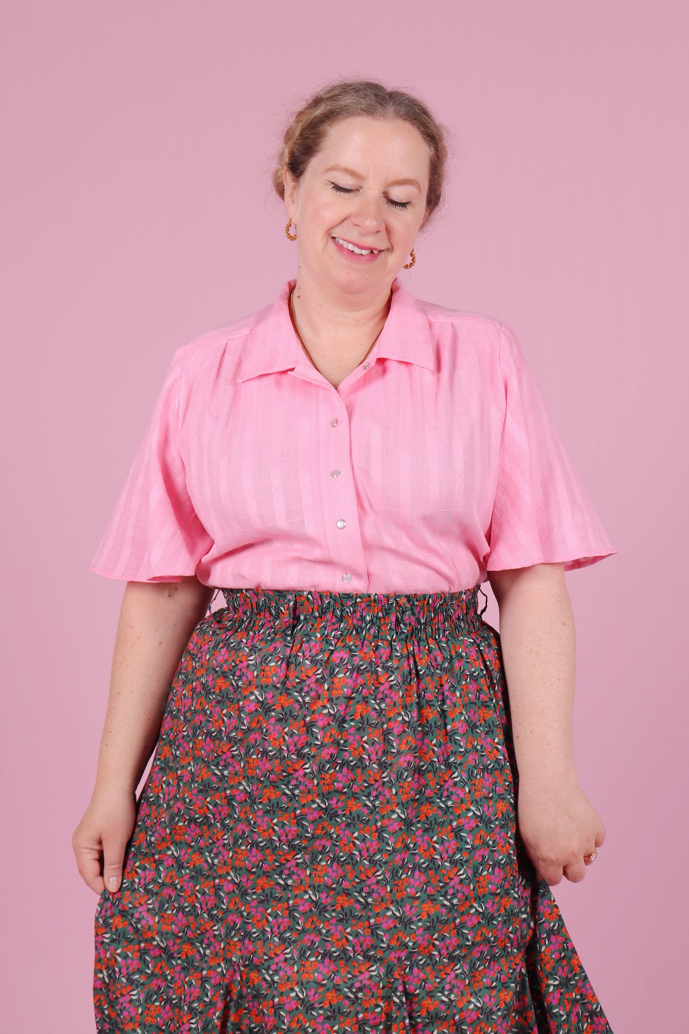 Load and play video in Gallery viewer, Beatrix Shirt Carnation Pink
