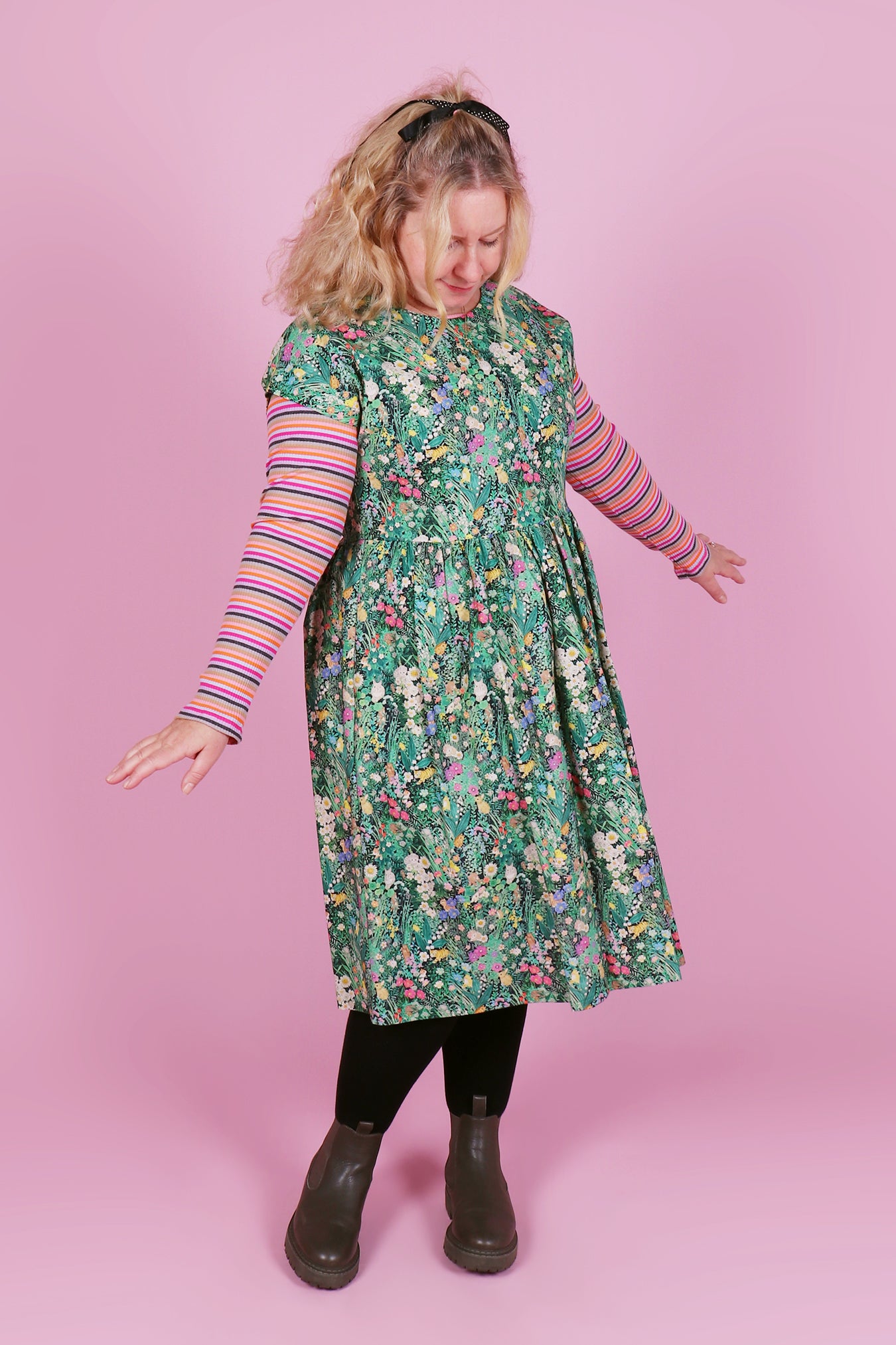 Load and play video in Gallery viewer, Edie Dress Midi Crouching Bunny Hidden Tiger
