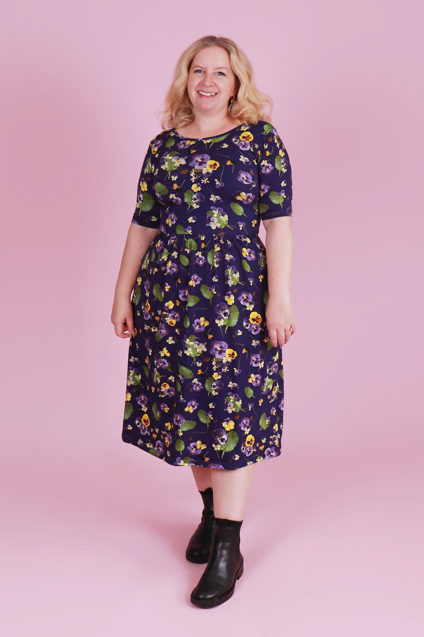 Load and play video in Gallery viewer, Winnie Dress Sandy&amp;#39;s Pansy
