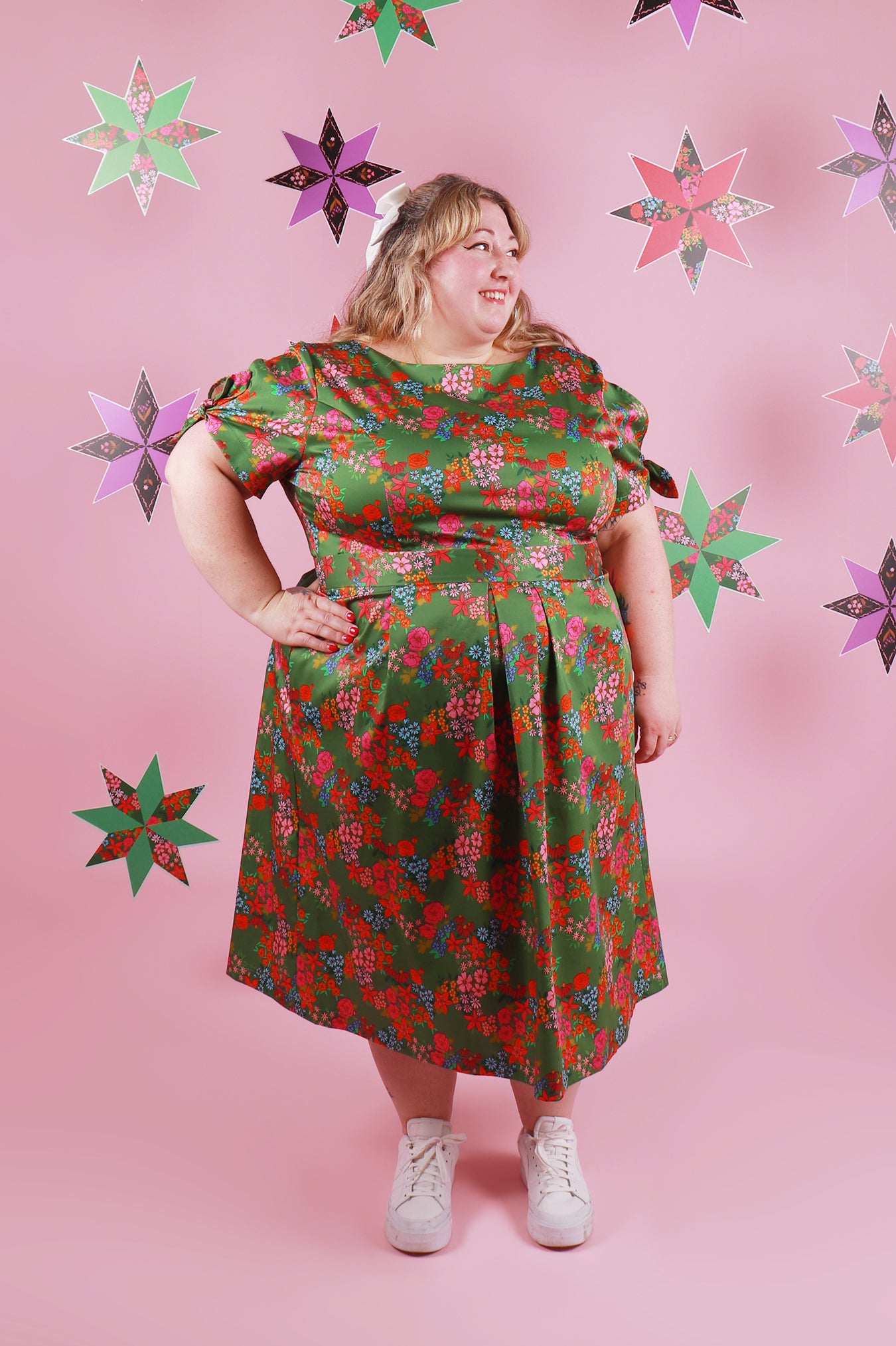 Load and play video in Gallery viewer, Tammy Dress Evelyn Floral
