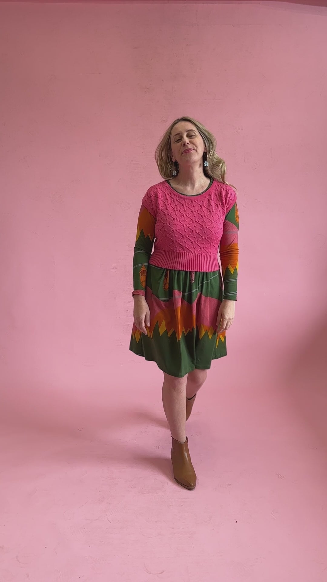 Load and play video in Gallery viewer, Shelley Knit Top Candy Pink
