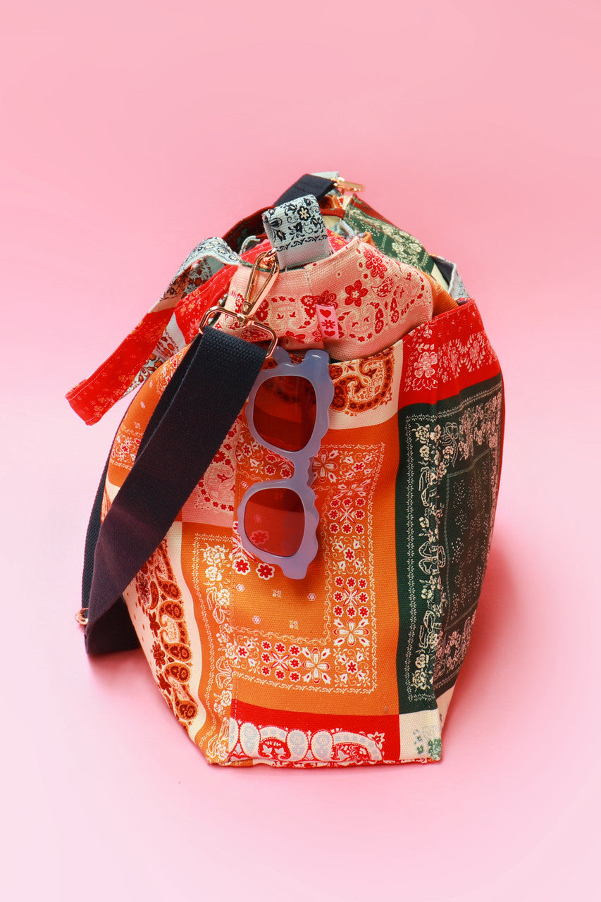 Load image into Gallery viewer, Bessie Beach Bag Bandana Palm Springs
