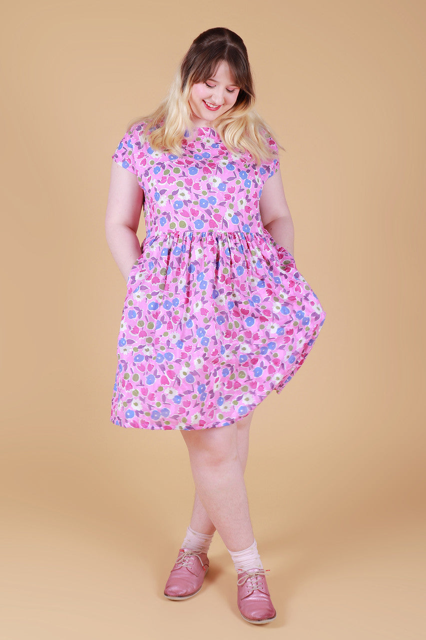 Load image into Gallery viewer, Edie Dress Flower Field Pink
