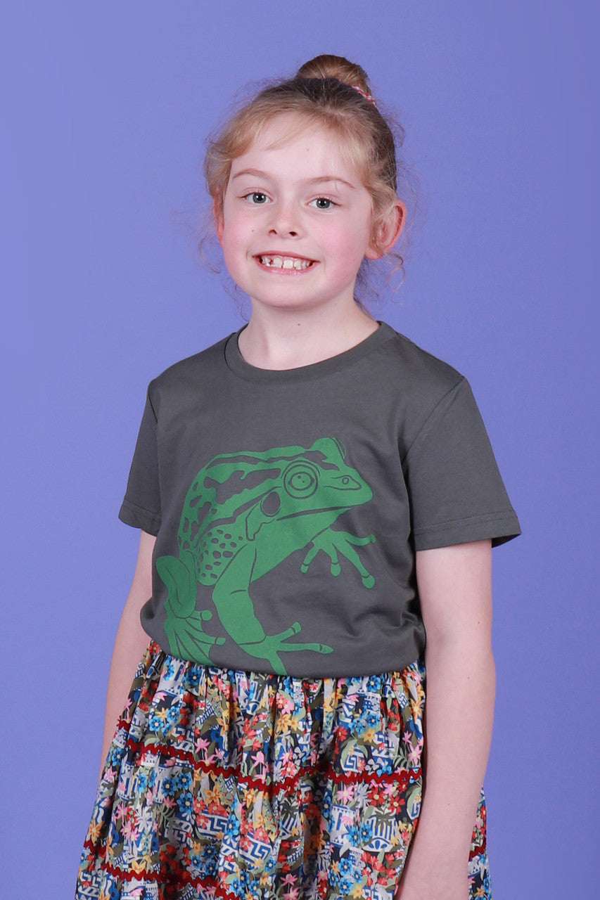 Load image into Gallery viewer, Green and Golden Bell Frog Kids Tee Charcoal

