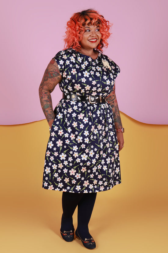 Load image into Gallery viewer, Immy Dress Lazy Daisy
