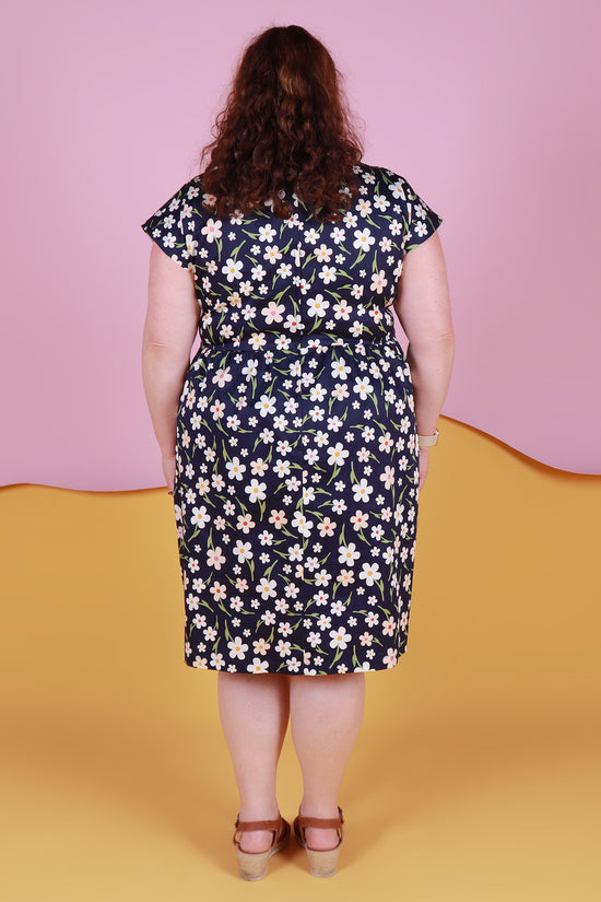 Load image into Gallery viewer, Immy Dress Lazy Daisy
