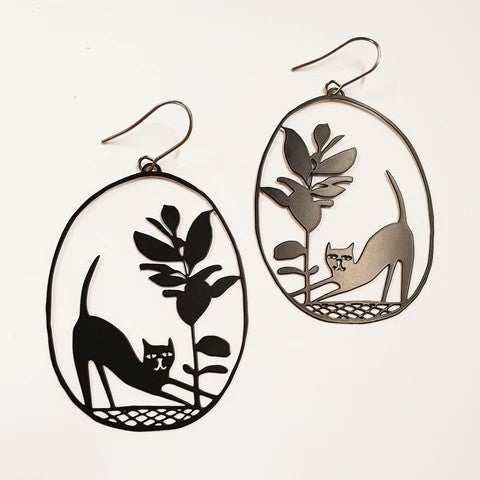 Pickles Cat Earrings Black