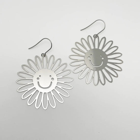 Smiling Daisies in Silver