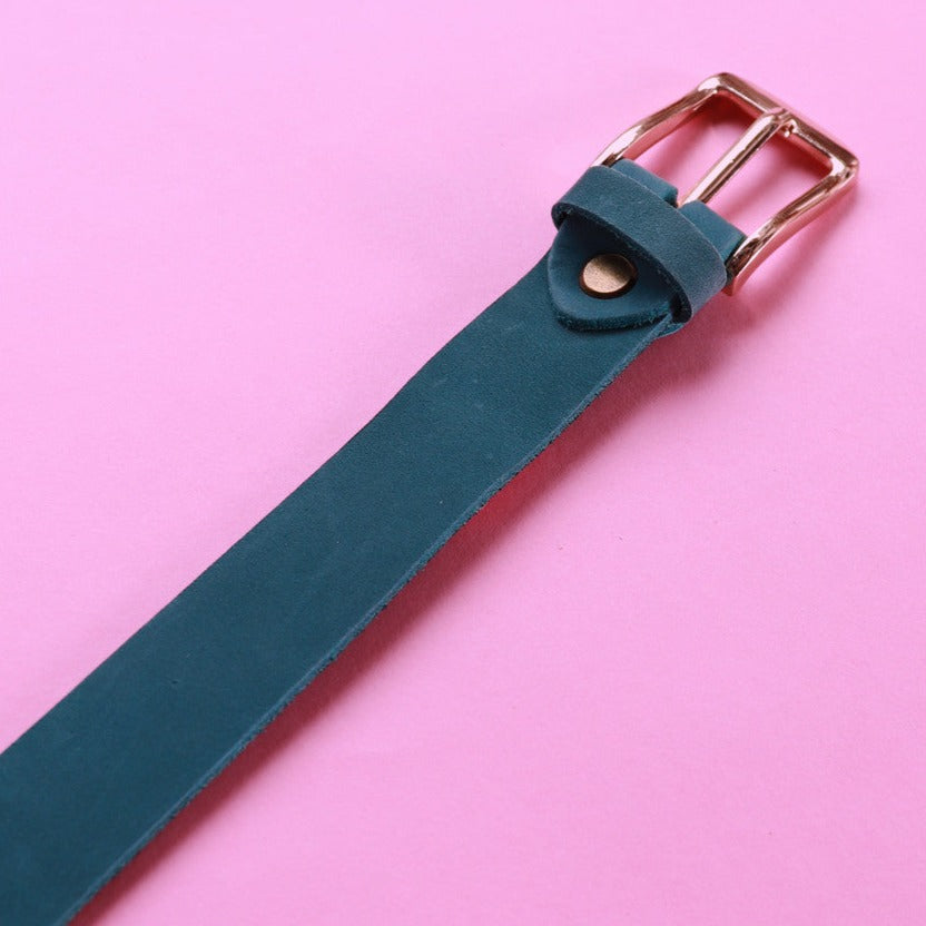 Load image into Gallery viewer, Leather Belt Teal.
